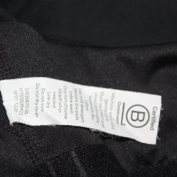 Athleta Black Conscious Crop Sports Bra (803) - Picture 9 of 9